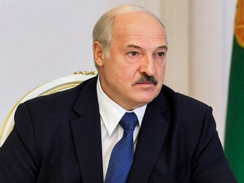 Lukaşenko and içdi