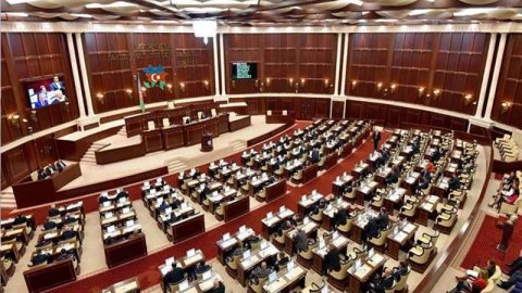 Parlament niyə siyasi meydana çevrilmir? - deputatlardan açıqlama