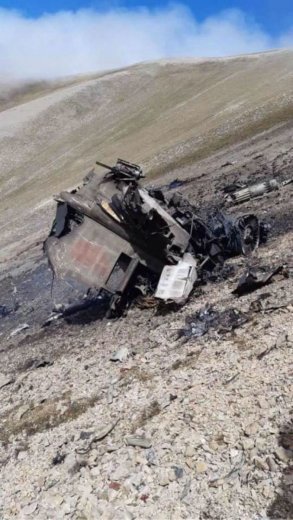 Ermənistan dağa çırpılan SU-25 təyyarəsinin görüntülərini yaydı – ŞƏKİL