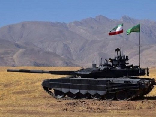 İran yeni tankını sınaqdan keçirir
