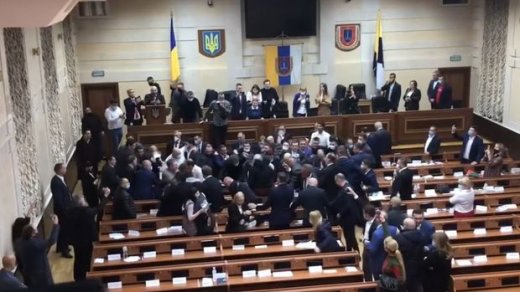 Ukraynada deputatlar yumruq davasına çıxdılar 