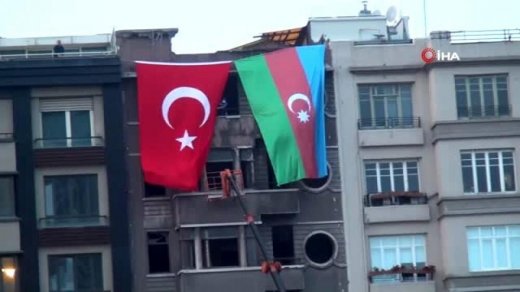 İstanbulda bayrağımızı yerə atan şəxs saxlanıldı