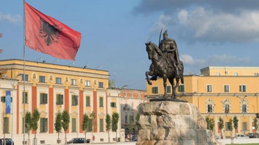 Albaniya rus diplomata 72 saat vaxt verdi