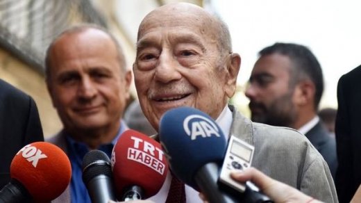 Türkiyəli sabiq nazir və millət vəkili 104 yaşında vəfat etdi