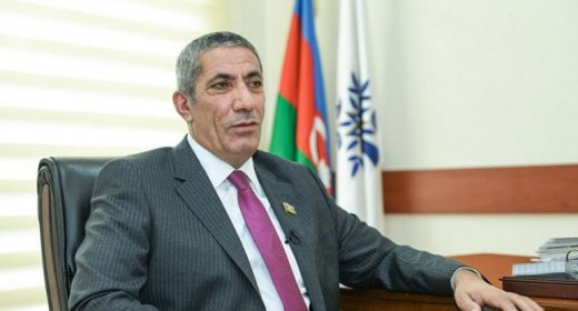 Siyavuş Novruzov: “Məhəmməd Füzuliyə prezident təqaüdü təyin edilmişdi, ala bilmədi”