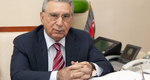 İşdən çıxarılan AMEA əməkdaşı Ramiz Mehdiyevi məhkəməyə verdi