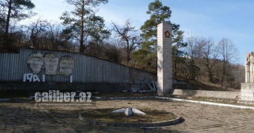 Şuşada ermənilər tərəfindən dağıdılmış memorial kompleks bərpa olunur - ŞƏKİL