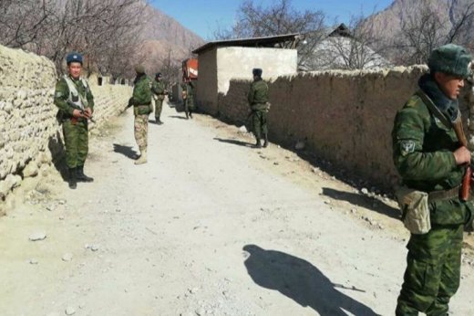 Tacikistan və Qırğızıstan arasında döyüş gedir -  ölən və yaralananlar var