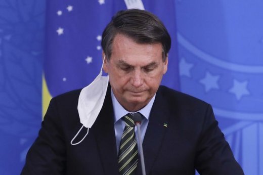 Braziliya prezidenti karantin tədbirlərini pozduğu üçün külli miqdarda cərimələnib