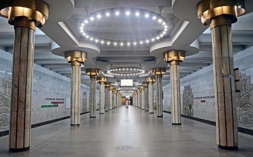 Bakı metrosunda hadisə: Sərnişin stansiya yoluna düşdü