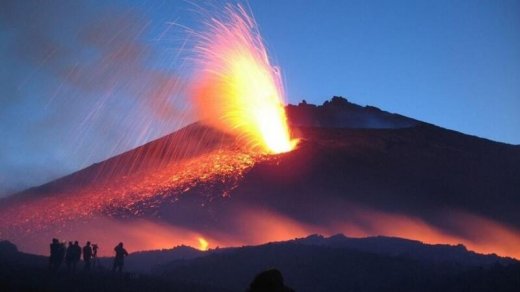 İtaliyadakı Etna vulkanının hündürlüyü 30 metr artı