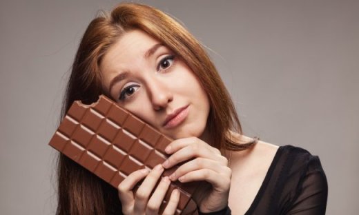 TƏBİB-dən yeni AÇIQLAMA: "Vaksinasiyadan sonra şokolad yeməyin!"
