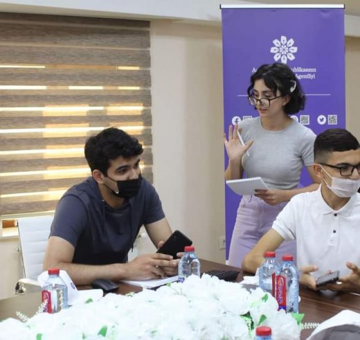Medianın İnkişafı Agentliyində könüllülərlə görüş keçirilib - ŞƏKİLLƏR Medianın İnkişafı Agentliyində könüllülərlə görüş keçirilib - ŞƏKİLLƏR