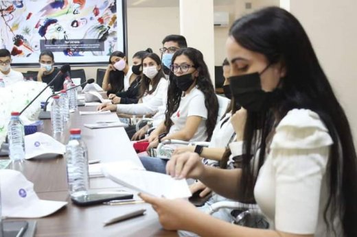 Medianın İnkişafı Agentliyində könüllülərlə görüş keçirilib - ŞƏKİLLƏR Medianın İnkişafı Agentliyində könüllülərlə görüş keçirilib - ŞƏKİLLƏR