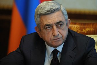 Serj Sarqisyan hakimiyyəti təhvil vermək istəmir