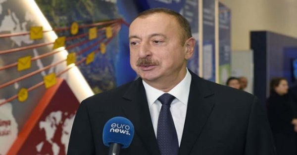 İlham Əliyev iki telekanala müsahibə verdi 