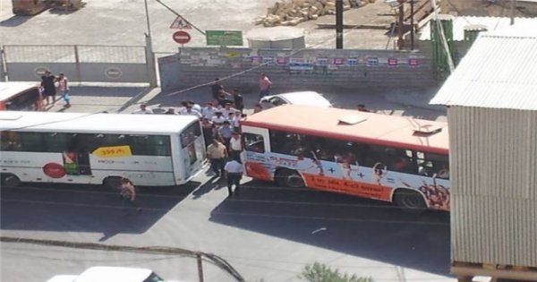 Bakıda sərnişin avtobusu qəza törətdi 